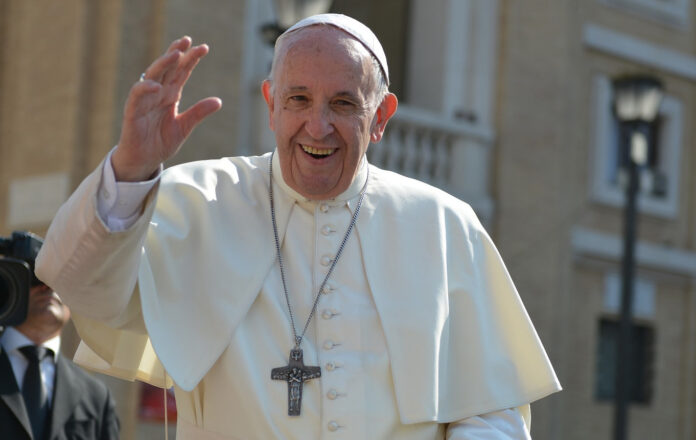 Papa Franjo zahtijeva hitan odgovor na klimatsku krizu